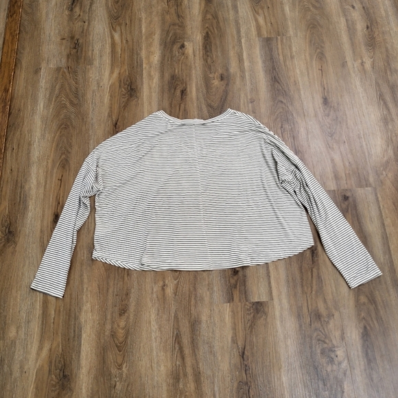 Double Zero womens striped cropped long sleeve top tee medium relaxed stretch - Picture 7 of 7